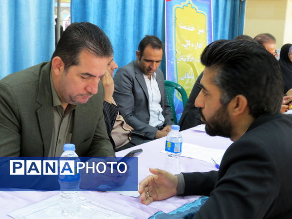 برپایی میز خدمت آموزش و پرورش خراسان شمالی