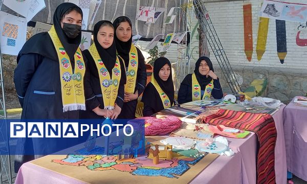همایش بزرگ یاوران انقلاب در آموزشگاه دخترانه جنت ملارد 