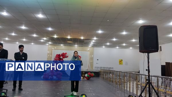  جشن  شب یلدا دبیرستان نمونه دولتی مهرورزان
