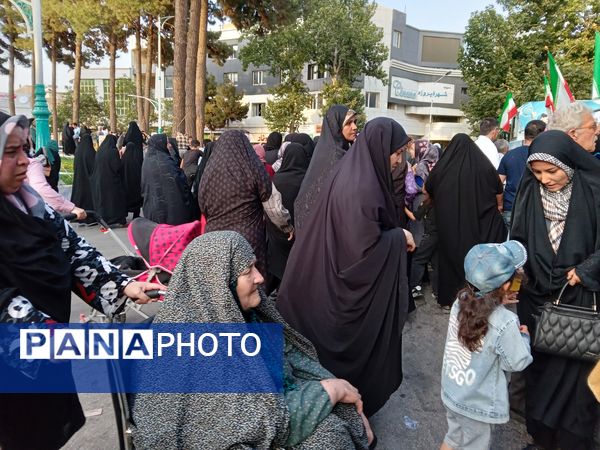 شروع حرکت راهیان عشق از میدان بی بی شطیطه تا مسجد جامع  