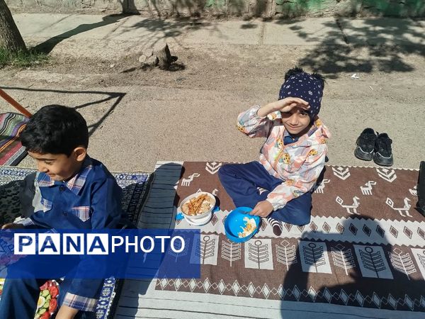 صبحانه سلامت در مدرسه پسرانه مبین شیروان