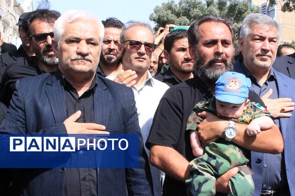 تشییعی که بهارستان را یکپارچه عزادار و مفتخر کرد