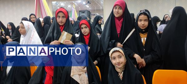 حضور دانش‌آموزان مدرسه خاقانی در جشن دختران آفتاب شیروان