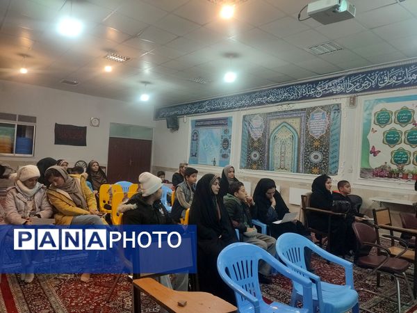 جلسات هم‌اندیشی دانش‌آموزان کانونی دردبیرستان امام خمینی کاشمر