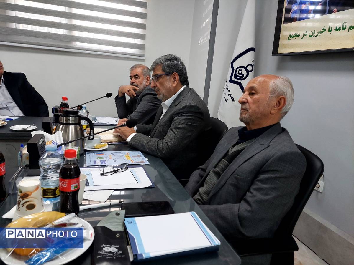 نشست مشترک مجامع خیرین مدرسه ساز خراسان رضوی با رئیس جامعه خیرین مدرسه ساز کشور