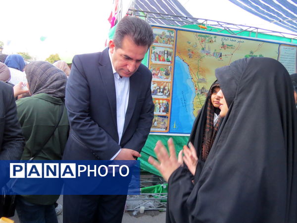 بازدید مدیرکل آموزش پرورش استان خراسان شمالی از غرفه‌های غدیرخم در بجنورد