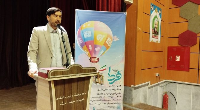 تجلیل از استعدادهای هنری نسل نوجوان، جلوه‌ای از پیوند هنر و تربیت