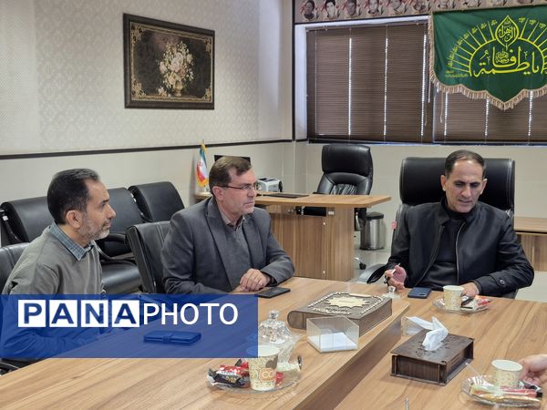 تفاهم‌نامه همکاری سازمان دانش‌آموزی فارس با بازیت