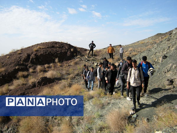 مرحله دوم اردو کوه‌نوردی هنرستان شهید دیواندری سبزوار 