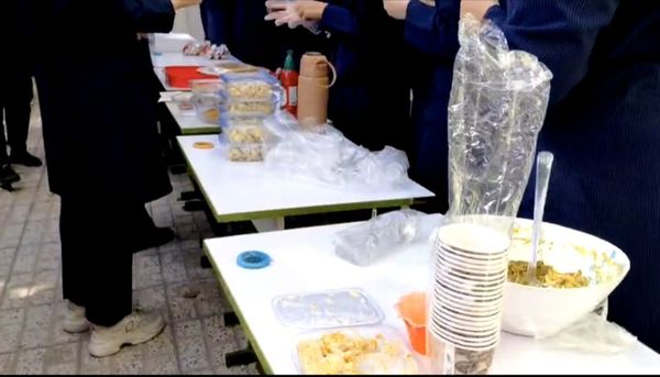 روز جهانی غذای سالم در دبیرستان صالحین 