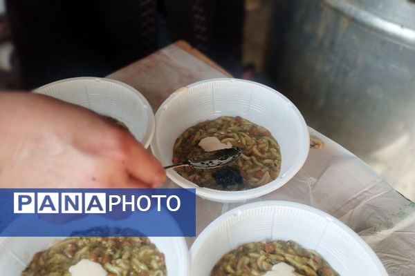 آیین فاطمیه با پخت آش نذری و مراسم عزاداری در دبیرستان شاهد صدیقه طاهره(س) اسلامشهر