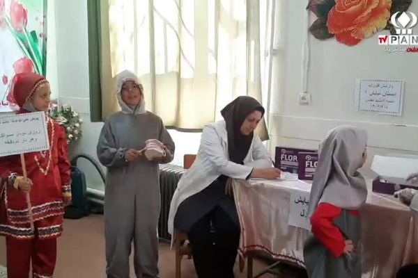 اجرای اولین مرحله از طرح وارنیش فلورایددر دبستان نیایش یک