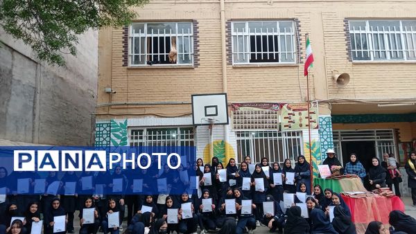 مراسم تجلیل از برترین های علمی ، آموزشی و پرورشی دبیرستان دانشور یک
