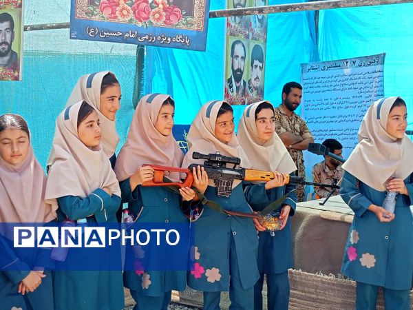بازدید دانش آموزان دبستان سمیه از کنگره ملی شهید مدرس