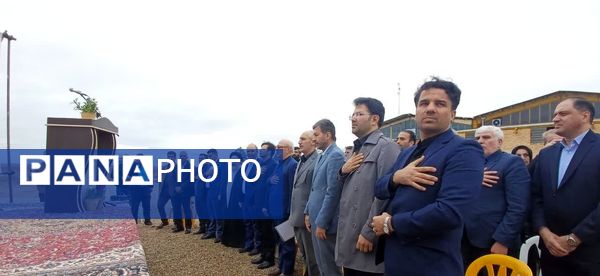 آیین کلنگ زنی صنایع پوشاک کیف و کفش در شهرک صنعتی کمشچه