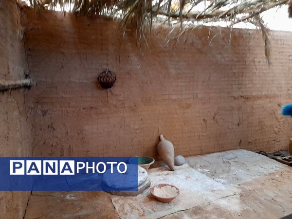 بازدید دانش‌آموزان تکتم از نمایشگاه ریحانه‌النبی