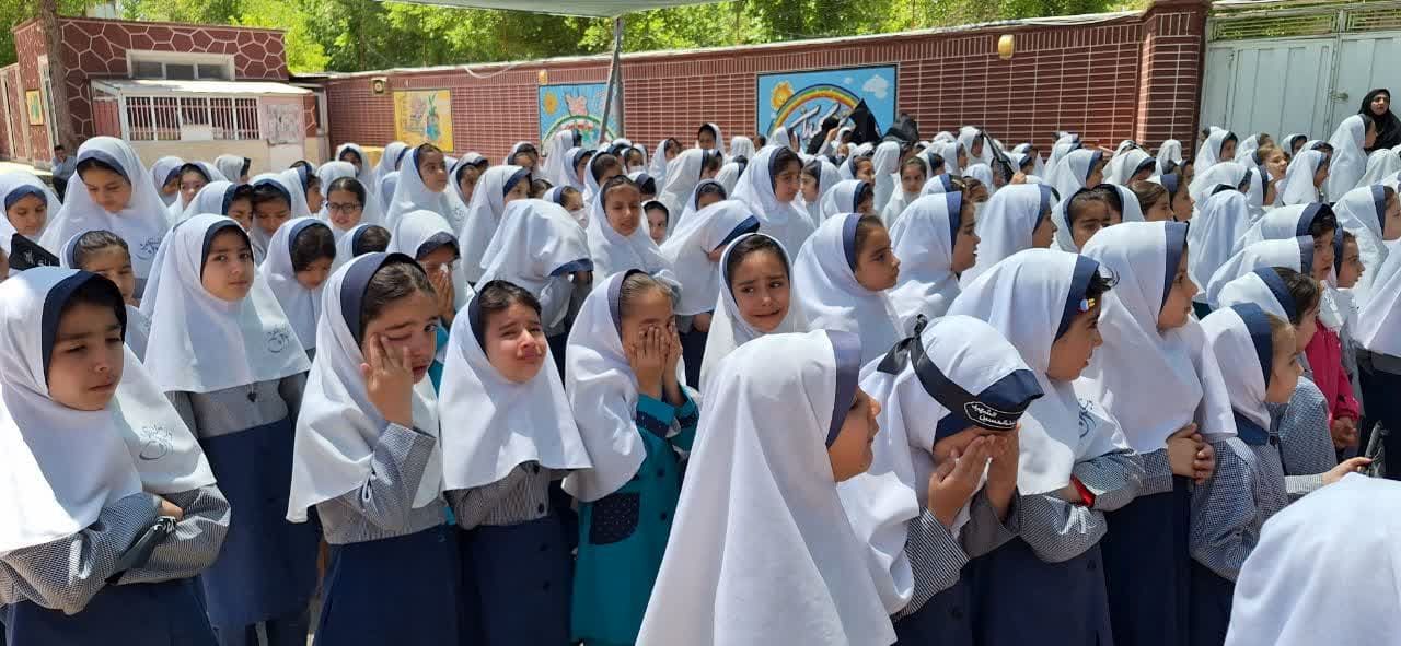 اقامه عزای دانش‌آموزان آباده در فراق شهید خدمت