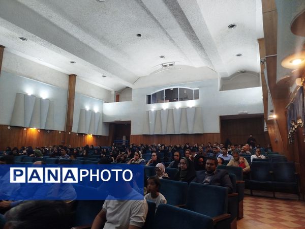 همایش فضای مجازی ظرفیت ها و آسیب ها در سالن سرو کاشمر با حضور مسئولین شهرستان