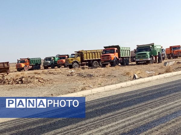 آغاز عملیات آسفالت ریزی در روستای درخت سنجد 