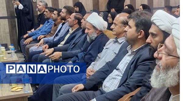  اولین نمایشگاه آثار هنری با موضوع عفاف و حجاب در کانون ملائک شهرستان قرچک