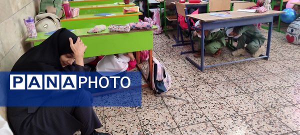 دانش‌آموزان دبستان دخترانه فرهنگیان با مهارت‌های اولیه امداد و نجات آشنا شدند