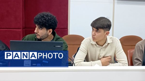 دیدار صمیمی دانش‌آموزان گلستان با مدیر شبکه آموزش ملی 