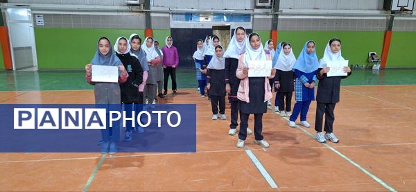 مسابقات هندبال مدارس ابتدایی در زاوه