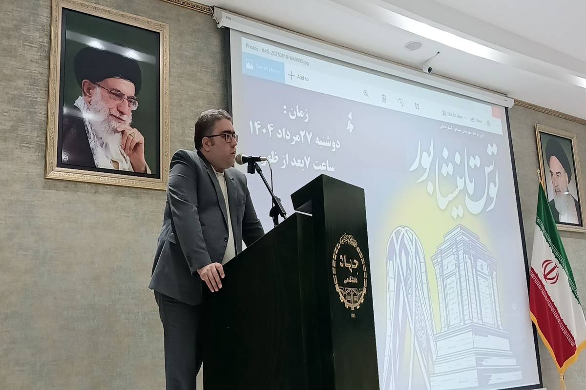 کنگرههای ادبی برای تقویت جریانهای ادبی، الهامبخشی و قدردانی از شاعران است