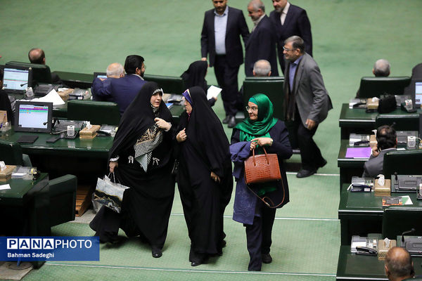 تقدیم لایحه بودجه سال ۱۴۰۵ به مجلس شورای اسلامی