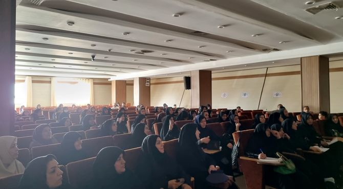 جلسه دوم کارگاه توانمندسازی مربیان و معاونان ناحیه ۴


