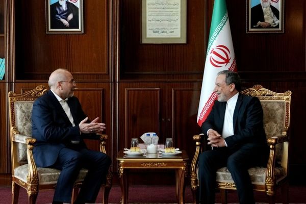 پیام تبریک عراقچی به رئیس مجلس شورای اسلامی