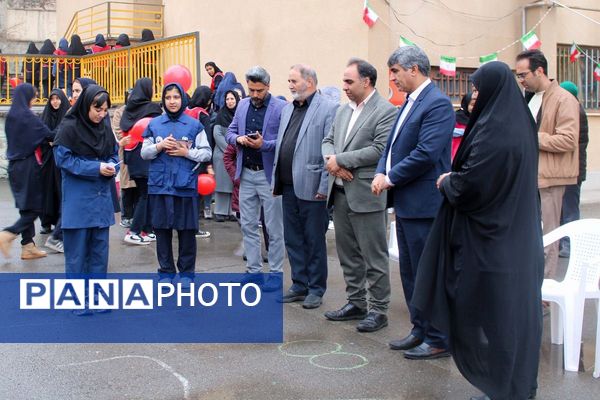  آیین افتتاح جشنواره ماها و ایران‌مون در دبیرستان خدیجه کبری پردیس 