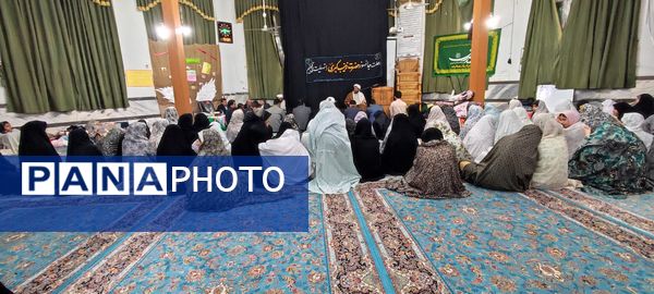 حضور ۷۲ دانش‌آموز دختر معتکف به نیت ۷۲ شهید کربلا در مسجد باب الحوائج شیروان