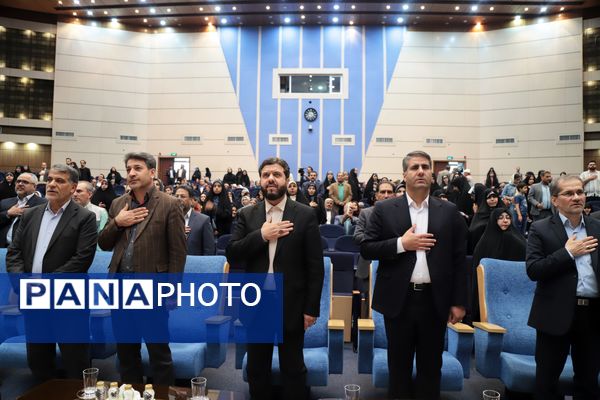 همایش بزرگ تجلیل از معلمان نمونه شهر تهران توسط وزیر آموزش و پرورش