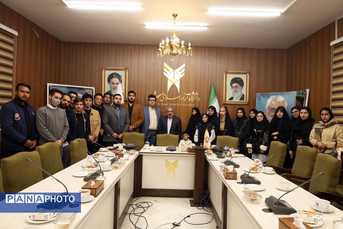  از تسخیر تا تبیین؛ بازخوانی پیام ۱۳ آبان در دانشگاه آزاد مشهد