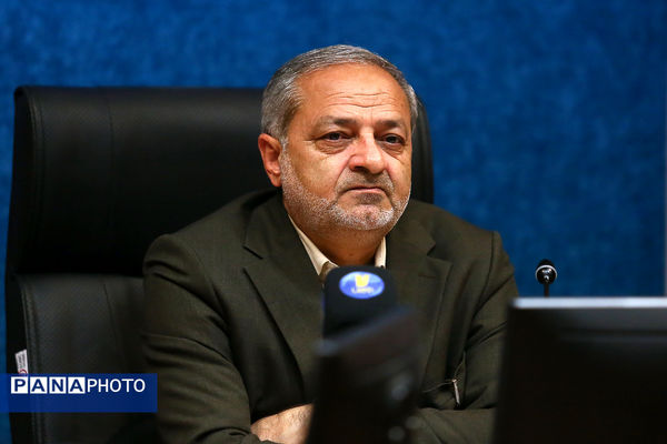 نشست صمیمانه وزیر آموزش و پرورش با مدیران مدارس