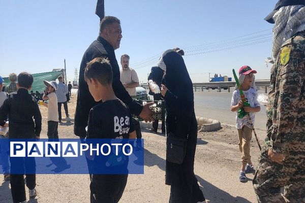 قدم به قدم به سوی نور کاروان پیاده روی از فیروزه به سمت مشهد مقدس