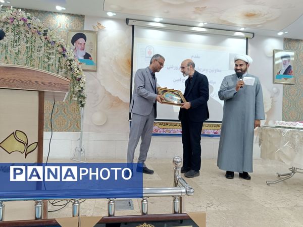 همایش باغبان تربیت  در خلیل آباد برگزار شد
