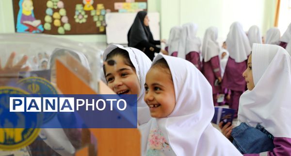 جشن عاطفه‌ها، فرصتی برای مرور درس مهرورزی و همدلی