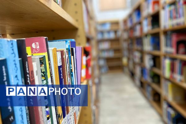 دانش‌آموزان دبیرستان نگین‌دانش ورامین میهمان کتابخانه رازی شدند