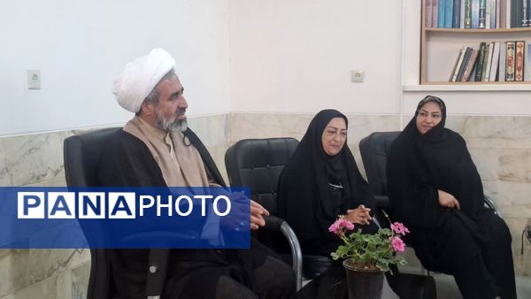 دیدار صمیمانه امامجمعه مروست با خبرنگاران پانا