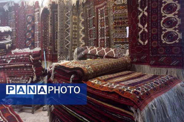 بازدید از بازار قدیمی فرش مشهد به‌مناسبت روز ملی فرش