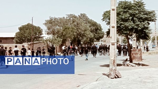 بازماندگان اربعین شهر نسر با راهپیمایی باشکوه یاد شهدای کربلا را گرامی داشتند