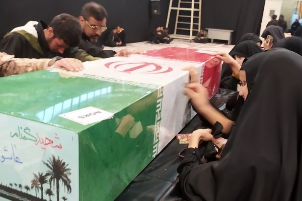 تشییع پیکر شهدای گمنام در بروجرد