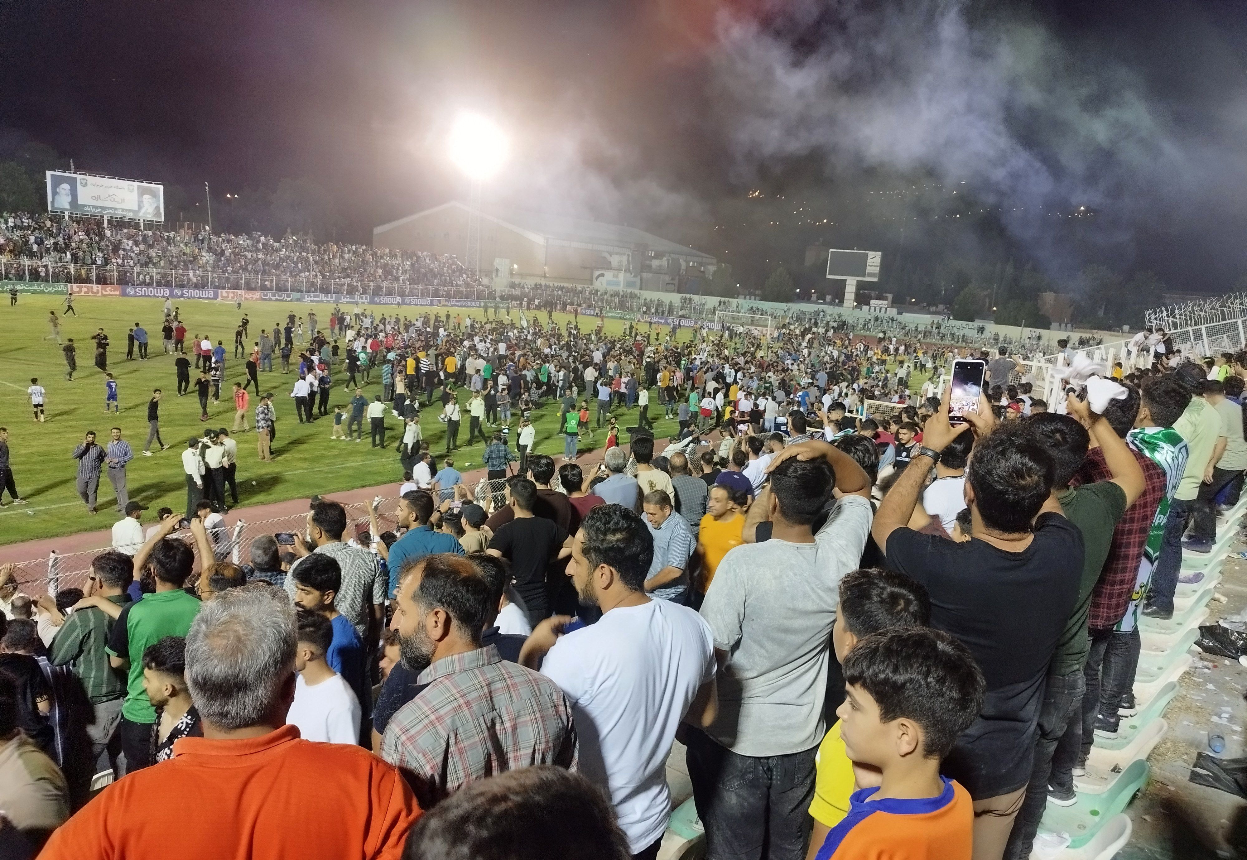 خیبر خرم‌آباد با اقتدار به لیگ برتر صعود کرد