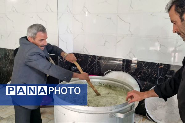 پذیرایی موکب شهدای فیروزکوه در روز شهادت حضرت فاطمه (س).