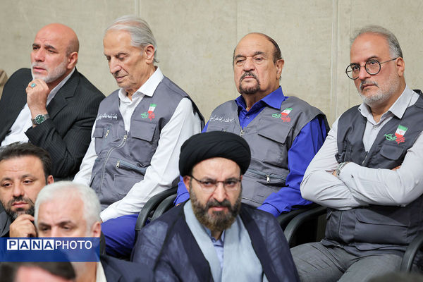دیدار جمعی از معلمان با رهبر معظم انقلاب
