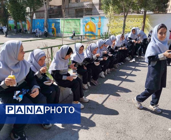جشن دهه کرامت در دبستان شاهد حاج تقی آقا بزرگ مشهد