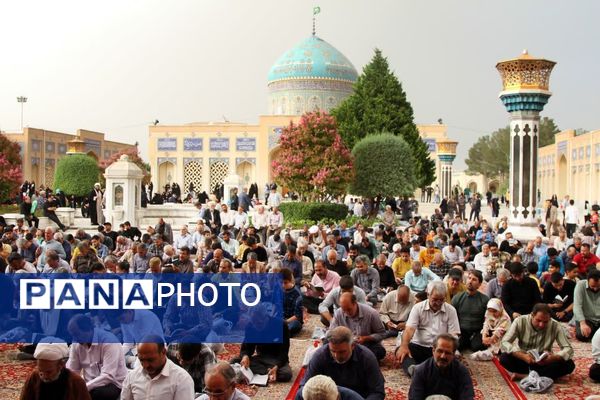  مراسم دعای پر فیض عرفه و مناجات عاشقانه امام حسین(ع) در زیارتگاه شهید آیت ا... مدرس(ره)