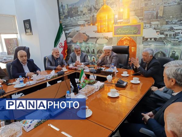 نشست هم‌اندیشی مدیران آموزشی و حوزه مدرسه‌سازی مشهد